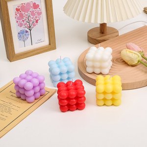 Velas Aromáticas de Cera de Soja Artesanais de Luxo - Cubo Mágico Colorido com Logo Personalizado, Múltiplas Fragrâncias para Feriados e Casamentos - Product Image 6