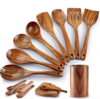 Ensemble d'ustensiles de cuisine écologiques en bois de teck Wuyung avec cuillères, spatule et cuillère à pâtes ajourée