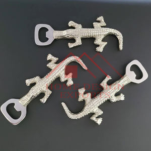 Abrebotellas de latón pulido para Barware Nightclub Party Decor Best Seller Abrebotellas de metal de latón - Product Image 4