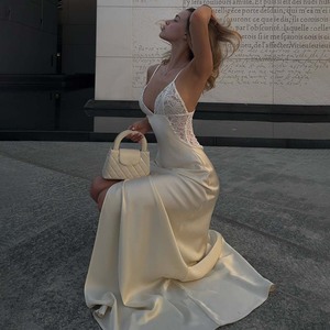 Vestido de noche largo estilo europeo-americano con encaje, cintura natural, escote corazón y abertura, ideal para banquetes, fiestas y escenarios. - Product Image 1