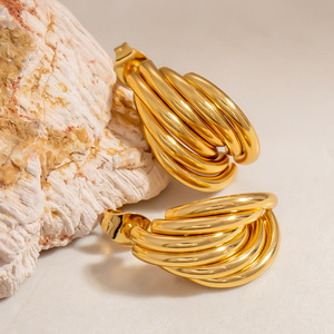 Pendientes de Aro Geométricos Chapados en Oro de 18K, Joyería Fina para Uso Diario de Mujer - Product Image 3