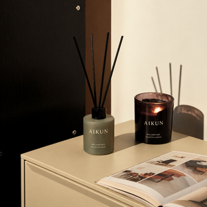 Difusor de Aromas Aikun en Botella Negra Esmerilada con Varillas de Vidrio Oscuro, Juego de Velas Aromáticas, Fragancia Personalizada OEM ODM para Decoración de Interiores - Product Image 1