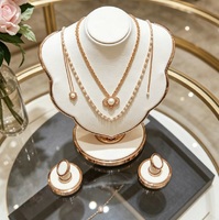 Support de présentation de bijoux rotatif à 360° élégant, en velours or rose, pour colliers et bagues, durable et de haute qualité
