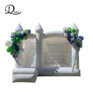 قلعة منفوخة قابلة للنفخ بيضاء مخصصة لحفلات الزفاف قلعة منفوخة لحفلات الزفاف منزل منفوخ - Product Image 1
