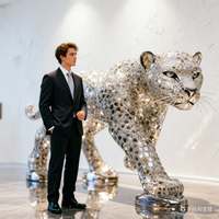 Sculpture de léopard personnalisée ornée de diamants - Ornement animalier en fibre de verre (Salons, Boutiques, Hôtels, Centres commerciaux, Salles d'exposition)