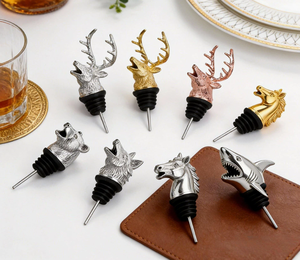 Bouchon verseur de vin tête de <span class=keywords><strong>cerf</strong></span>, Cadeaux de chasse, Bec verseur pour bouteilles d'<span class=keywords><strong>alcool</strong></span> et spiritueux, Cadeaux d'anniversaire et de Noël <span class=keywords><strong>cerf</strong></span> - Product Image 1