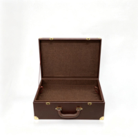 Boîte de rangement personnalisée en cuir PU matelassé et gaufré marron cramoisi fait main pour le festival des gâteaux de lune, idéale pour l'emballage de chocolats