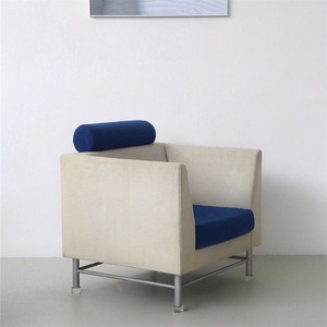 Poltrona Memphis Stile Mid-Century, Divano Postmoderno a Contrasto di Colore, Arredamento di Design per Studio, Hotel e Spazi Commerciali - Product Image 5