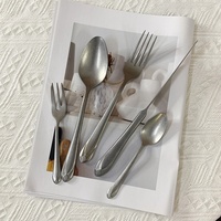 Ensemble de couverts de luxe en acier inoxydable 304 de haute qualité, style français, aspect vieilli épaissi, portable, avec couteaux