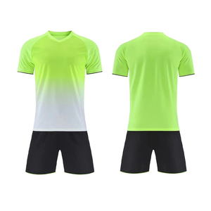 定制足球制服足球套装快干足球服男式足球服 - Product Image 1