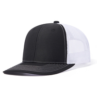 Casquette de baseball unisexe ajustable de couleur unie à dos en maille conception OEM Casquette de camionneur personnalisée 5 panneaux en cuir