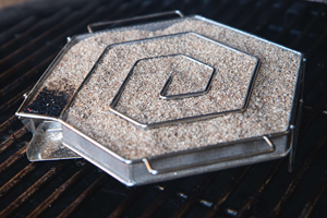 Panier en treillis métallique hexagonal en acier inoxydable 304, générateur de fumée froide, adapté au fumage à <span class=keywords><strong>froid</strong></span> et à chaud du saumon avec <span class=keywords><strong>sciure</strong></span> de bois - Product Image 4