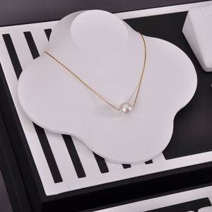 ชุดจัดแสดงเครื่องประดับหนัง PU ดีลักซ์แบบกำหนดเอง พร้อมที่แขวนจี้และสร้อยคอ สำหรับร้านขายเครื่องประดับ - Product Image 6