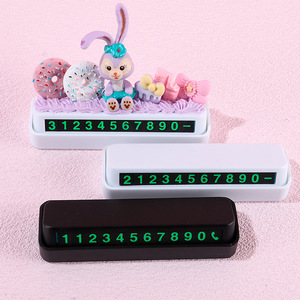 Tarjeta de Estacionamiento Temporal de Plástico con Diseño de Conejito para Automóvil - Product Image 1