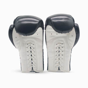 قفازات ملاكمة احترافية مخصصة بالجملة من الصين، 8 و10 و12 و14 أونصة، قفازات تدريب ملاكمة مطبوعة بشعار مخصص - Product Image 3