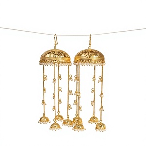 Boucles d'oreilles pendantes en forme de cloche plaquées or avec perles d'imitation, style ethnique pour femmes, pour mariage et mode - Product Image 2