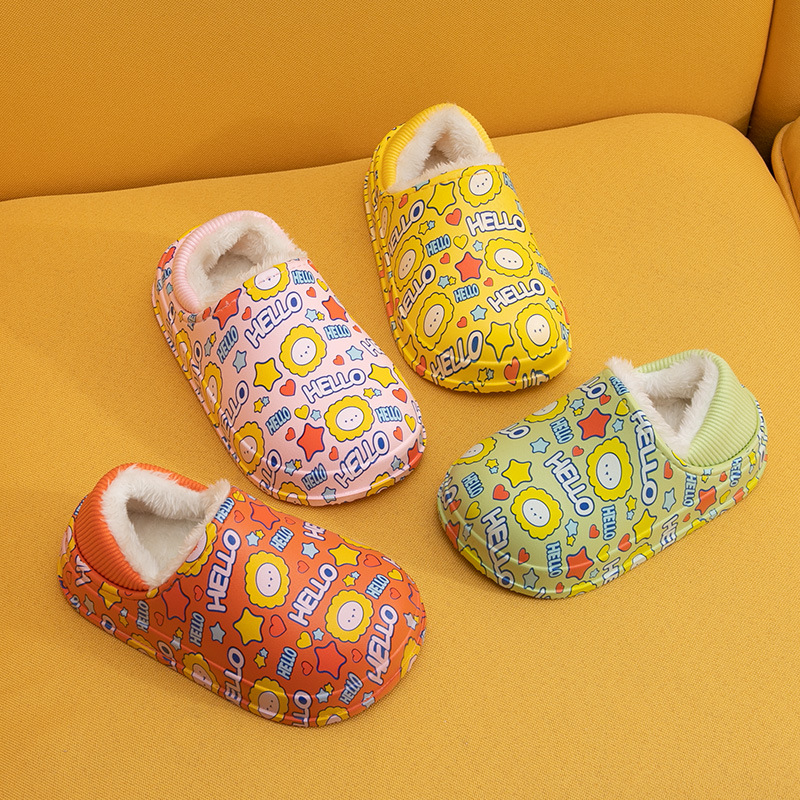 Зимние новые пушистые детские туфли с принтом для дома теплые с нескользящей мягкой подошвой плюшевые детские тапочки детская обувь