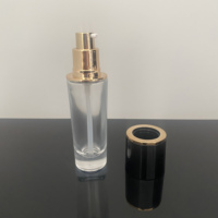 Flacon vide en verre transparent de 30 ml avec pompe pulvérisatrice, couleur personnalisée, OEM/ODM, 100 pièces, pour émulsion, fond de teint, liquide, parfum, diffuseur à bâtonnets