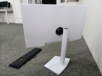 PC AIO para juegos con logotipo personalizado, pantalla giratoria de 24 pulgadas sin marco, elegante computadora de escritorio todo en uno blanca