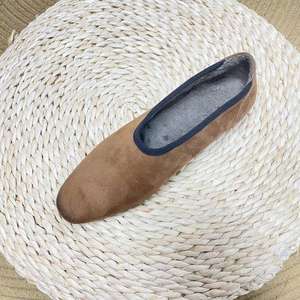 Chaussures plates ballerines 100 % daim en cuir de vachette pour femme, doublure fourrée, mocassins souples tendance, logo personnalisé, grandes tailles, direct usine - Product Image 5