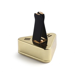 Ambientador Metálico Triangular Personalizado con Clip para Ventilación de Coche - Product Image 4