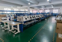 Nouvelle machine à coudre industrielle informatisée automatique tout-en-un TS-2210-VC-D pour applications sur tissus à poils longs (type crochet et boucle)