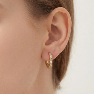 Pendientes de aro con forma de corazón, cierre de hebilla con microincrustaciones de oro, joyería de moda para regalo - Product Image 1