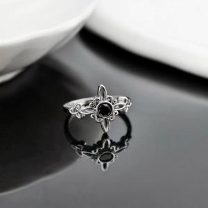 Bague Nœud Celtique Tendance avec Diamant Noir, Bagues Nœud Celtique Ondulé en Zircon Noir, Style Froid et Élégant, Bijou de Doigt Fleur - Product Image 4