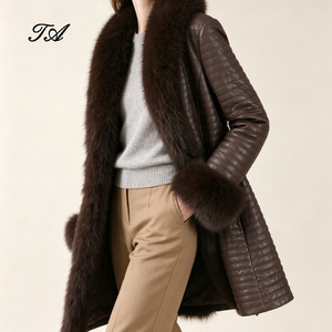 Nuovo Cappotto Lungo da <span class=keywords><strong>Donna</strong></span> in Pelle di Agnello Tyan con Collo e Polsini in Pelliccia di Volpe, Elegante Giacca Lunga Completamente Foderata - Product Image 1