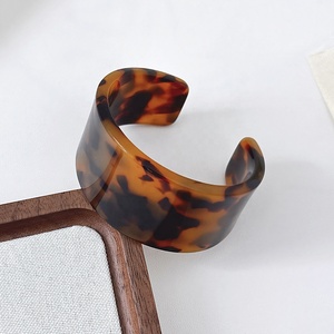 Nueva Pulsera de Joyería de Moda Vintage de Resina Acrílica Lucite, Brazaletes de Color Carey para Mujer, Accesorios de Alta Calidad, Brazalete de Tercera Generación - Product Image 5