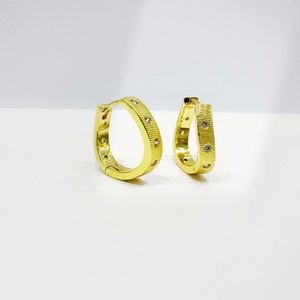 Pendientes de aro de plata 925 con diamantes talla baguette, de lujo, para mujer, estilo occidental, para uso diario, con baño de oro de 14k, geométricos. - Product Image 5