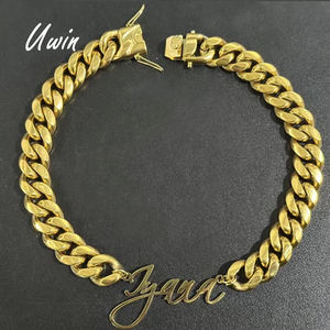 <span class=keywords><strong>Collana</strong></span> Statement UWIN in Acciaio Inossidabile Ipoallergenico con Targhetta Personalizzata 14mm, Catena Cubana <span class=keywords><strong>Spessa</strong></span> Personalizzabile con Iniziali, Placcata <span class=keywords><strong>Oro</strong></span> - Product Image 1