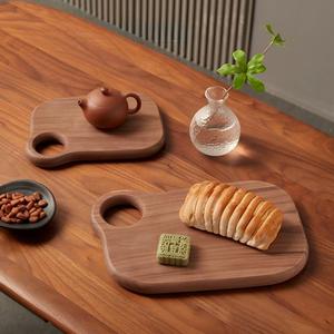 Assiette à dîner en bois de noyer noir, ensemble de vaisselle en bois massif, assiette à collation avec sangle en cuir pour la restauration - Product Image 1