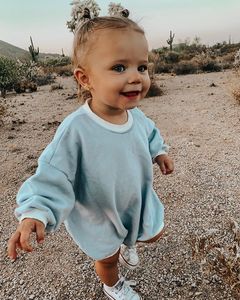 ชุดบอดี้สูทเด็กแขนยาวผ้าเทอร์รี่เนื้อนุ่มแบบหลวม ปลายขาจั๊มพ์ พร้อมกระดุมแป๊ก - Product Image 3