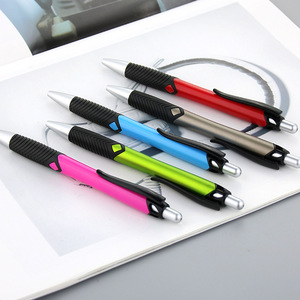 Stylo à bille rétractable en plastique avec fournitures de bureau promotionnelles personnalisées, stylo cadeau pour l'école - Product Image 3