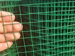 Grillage soudé de barrière de panneau de treillis métallique de poulet enduit de poudre de vinyle vert incurvé - Product Image 4