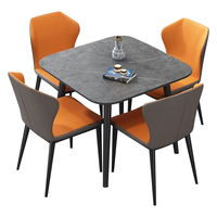 Ensemble de table à manger en marbre moderne avec pieds en métal, design rectangulaire pour la maison, l'hôtel, la cuisine, comprend 4 chaises