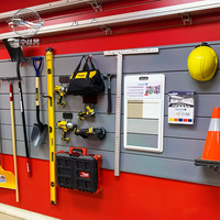 PVC Slatwall panelen voor schoenenwinkels |   Schoenenwanddisplay en schappanelen |   Sneaker Boot Proef- en Presentatiesysteem op Maat