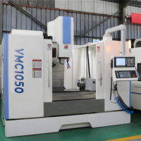 Centre d'usinage vertical CNC entièrement automatique Taiwan VMC1050, 5/4/3 axes, broche BT40, FANUC, usage intensif