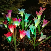 Lampu Taman LED Bunga Baru, Dekorasi Tiang Lampu Kain Stainless Steel Tahan Air Tenaga Surya, Bentuk Bunga Lily