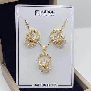 Conjunto de collar de pendientes de flores geométricas de diseño creativo, joyería para mujer, conjuntos de joyería nupcial de circón para boda - Product Image 5