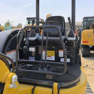 Excavatrice d'occasion KOMATSU PC35MR à faible nombre d'heures de fonctionnement, économe en carburant, avec moteur puissant pour les projets de rénovation de jardins - Product Image 2