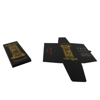 Boîte à chocolat fantaisie noire personnalisée avec estampage à chaud rouge et or, en papier kraft recyclé, design gaufré