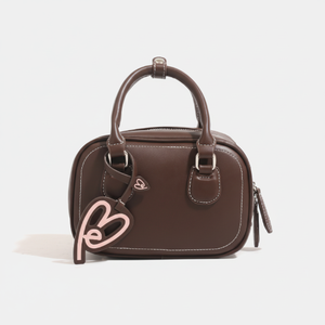 Bolso de moda en piel sintética de conejo con bordados, cierre de cremallera y forro de seda. Producto inspirado en el estilo nacional. - Product Image 1
