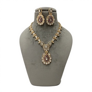 Conjunto de Collar y Pendientes de Moissanita con Aspecto de Polki, Chapado en Oro de Latón de Alta Calidad, Radiante, para Fiestas de Compromiso, Regalo para Mujer - Product Image 2