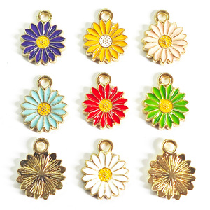 WEGOODZF Groothandel Legering Emaille Hangertje Daisy Klaver Accessoires Geschikt voor DIY Sleutelhangers Oorbellen Halskettingen Schoenen Charm - Product Image 3
