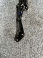 SPARE PART MOBIL BEKAS ASLI UNTUK ASTON MARTIN RAPIDE LIFTGATE Engsel Kiri Level OEM AD43F42701AB 2010-2019