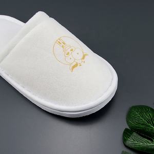 Pantoufles d'Hôtel Économiques Personnalisables à Bas Prix en Gros pour Enfants et Clients - Product Image 5