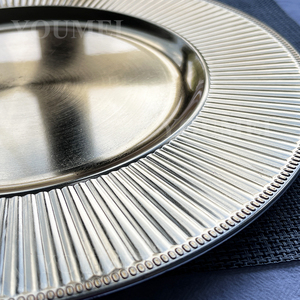 Assiettes de présentation élégantes en plastique doré, motif soleil radial, 13 pouces, pour mariages, banquets et décorations de fête - Product Image 6