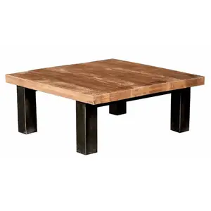 Традиционный дизайнерский квадратный журнальный столик с натуральной отделкой из массива дерева с 4 металлическими ножками и естественной отделкой